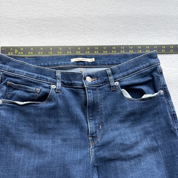 Levi Strauss Women Jeans Size 12 Classic Bootcut Medium Wash Stretch Comfort - Picture 7 of 14